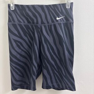 Nike short